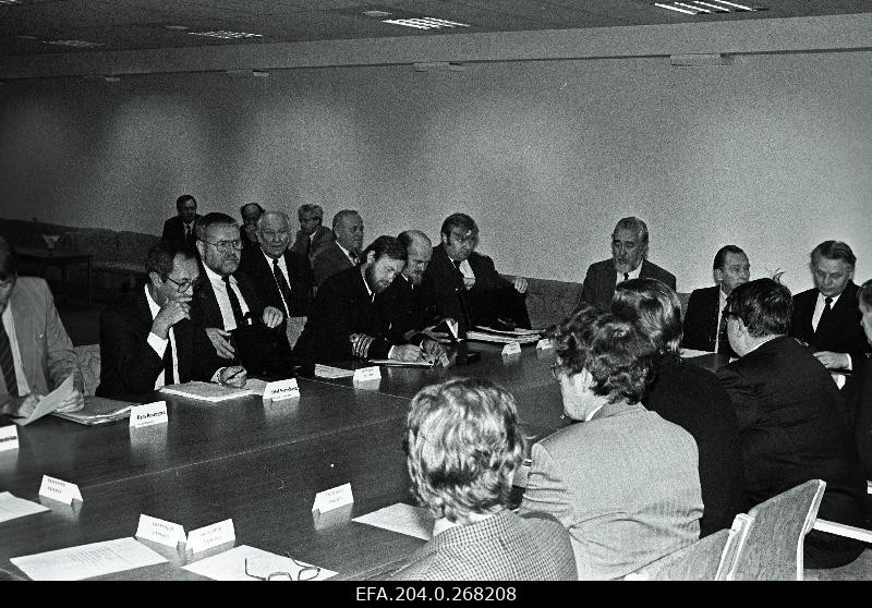 EFA.204.0.268208.jpg