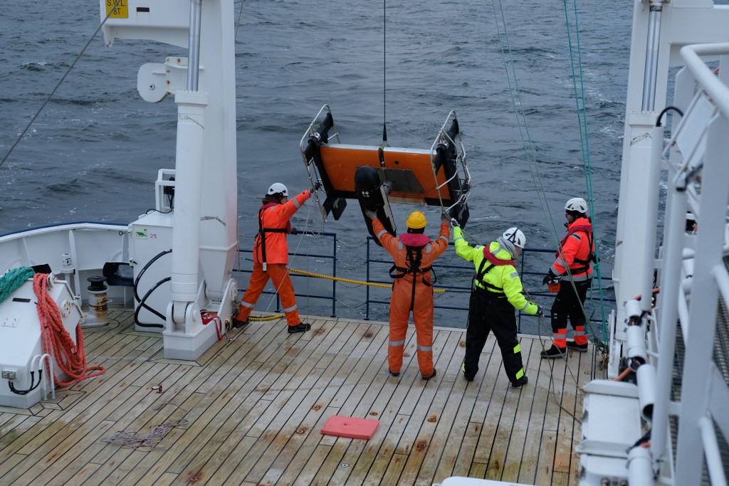 Seabed imaging survey